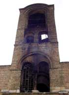 Prizren, i ostatci zapaljene crkve
