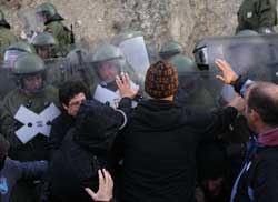 PROTEST-SRBA-KFOR-PRELAZ-KOD-SELA-Jagnjenica-20-10-11