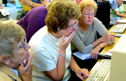 Old-people-on-a-computer   