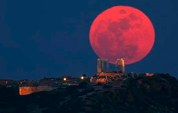 Red-Moon