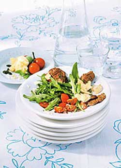 Jela - Socna junetina sa  salatom