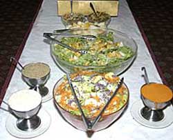 Jela - Mesana salata sa crvenim lukom